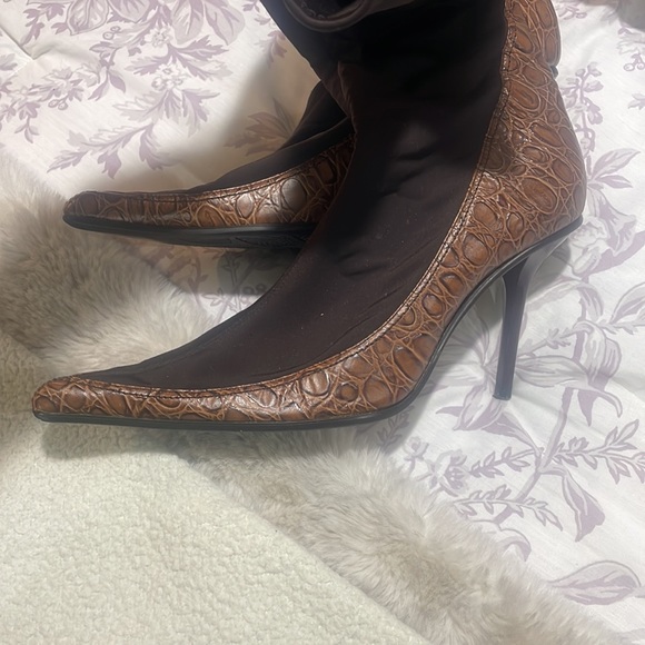 Y2K Brown stretchy boots 🤎 - Picture 2 of 3